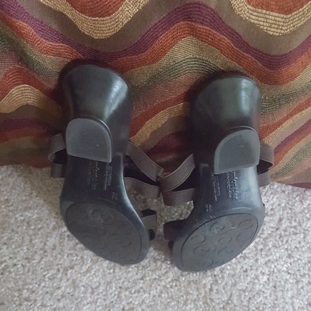 Shoes - Picture 5 of 5